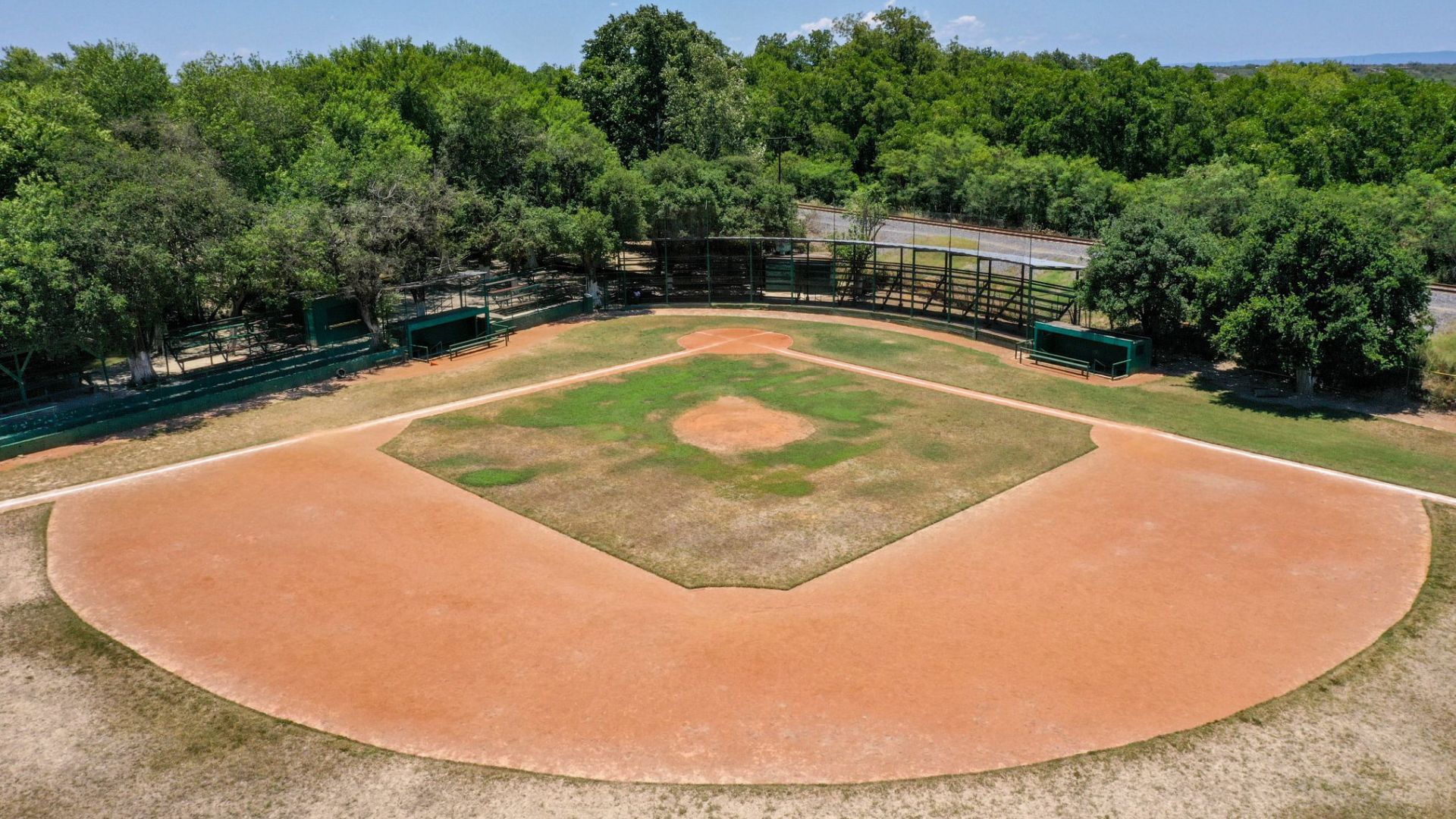 Campo de Beisbol “El Recuerdo”