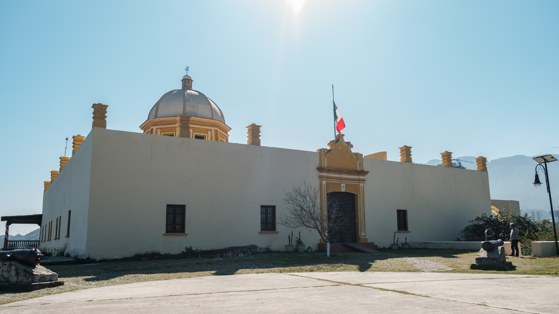 Asta Bandera-Obispado