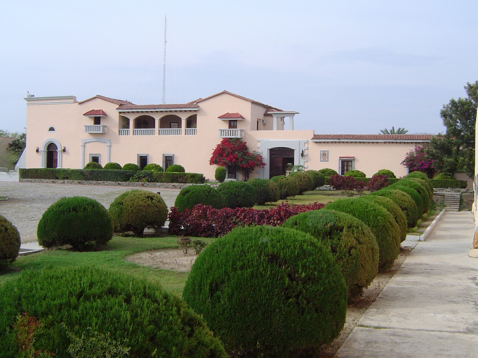 Facultad de Ciencias de la Tierra-LINARES NL
